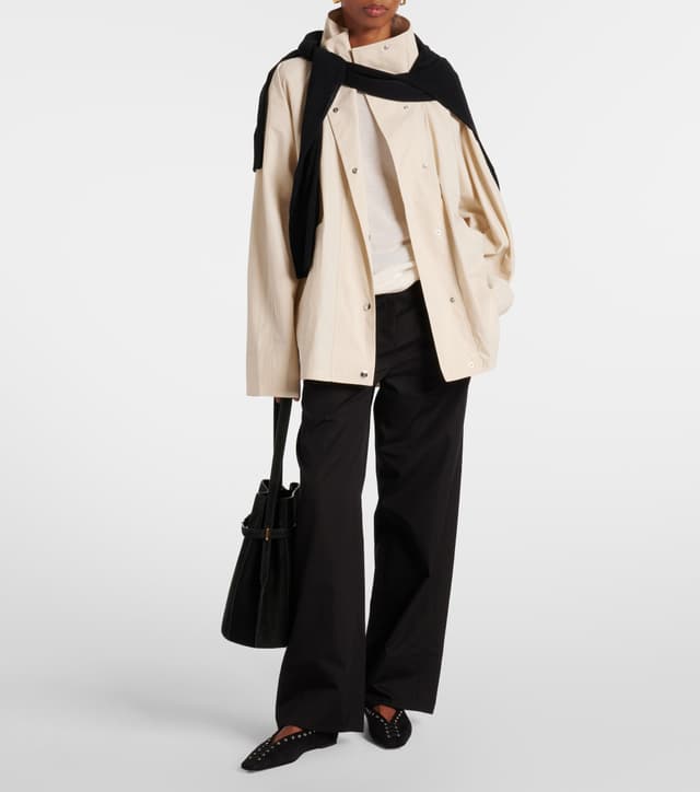 "Minimalist spring capsule wardrobe pieces I can mix and match"