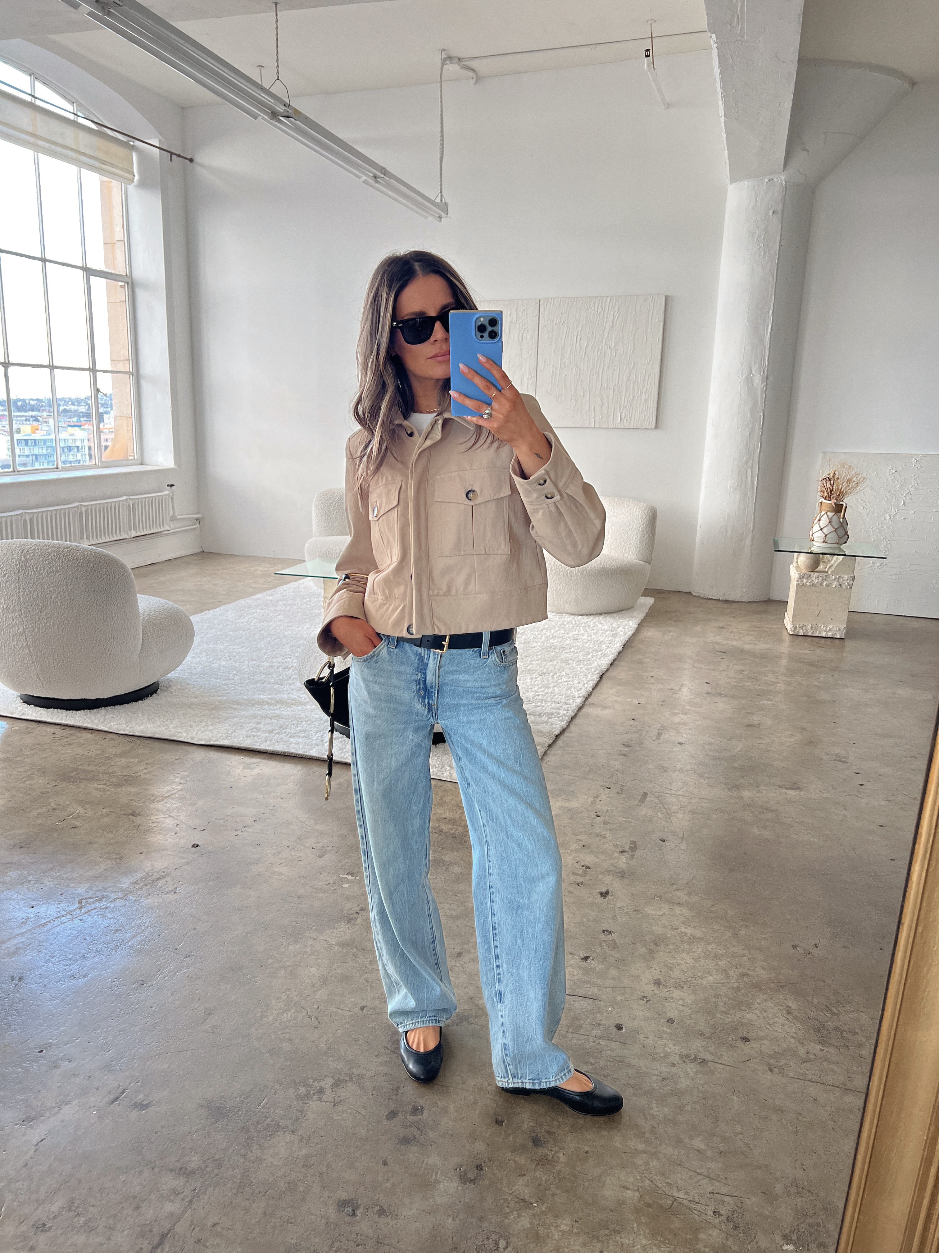 Blog post: Nicole Scallan on Balancing Ambition and Minimalism: How a Fast-Paced Career Led to Effortless Style