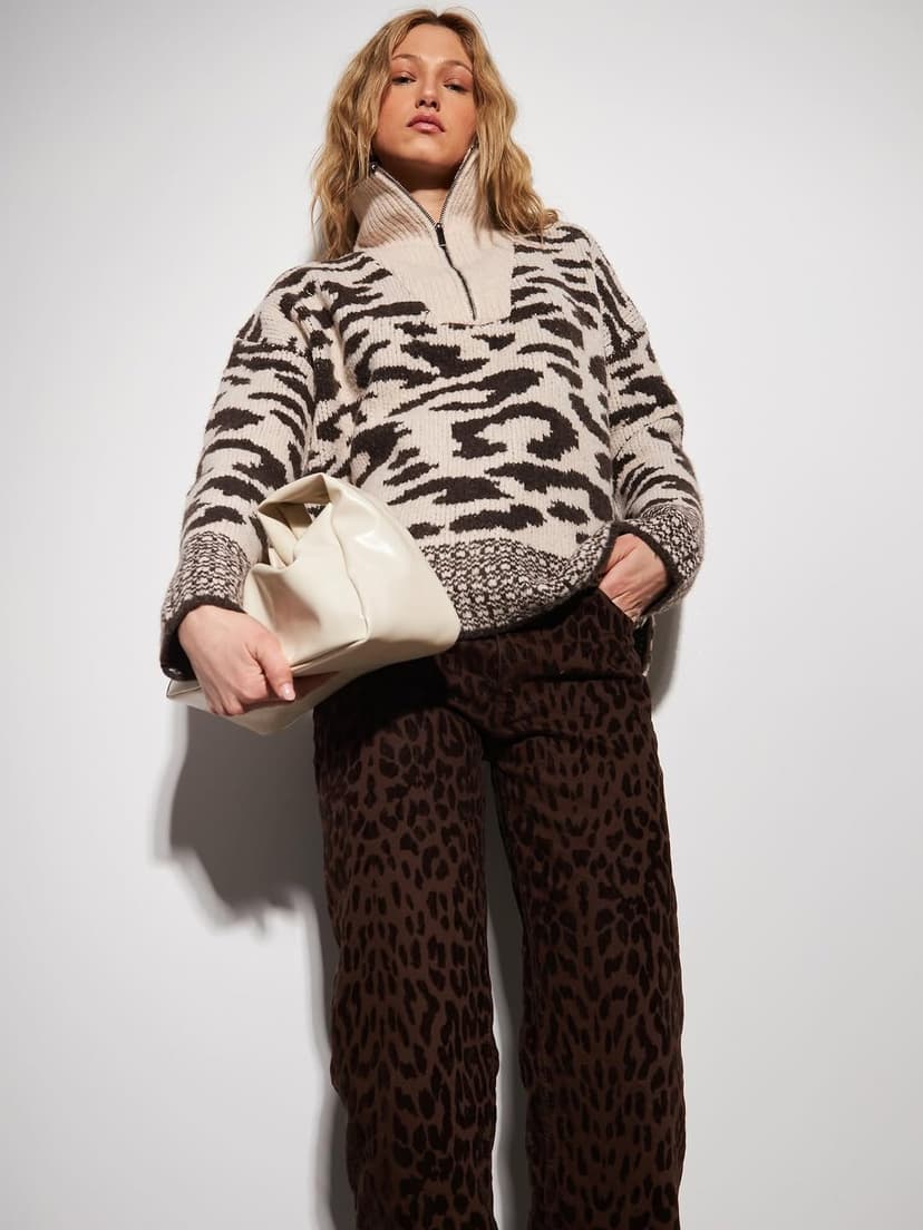 John & Jenn by Line brand image