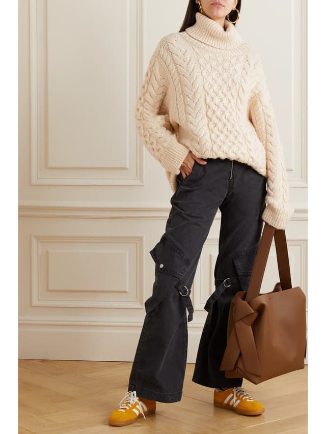 "What do I wear for a winter weekend getaway in upstate NY"